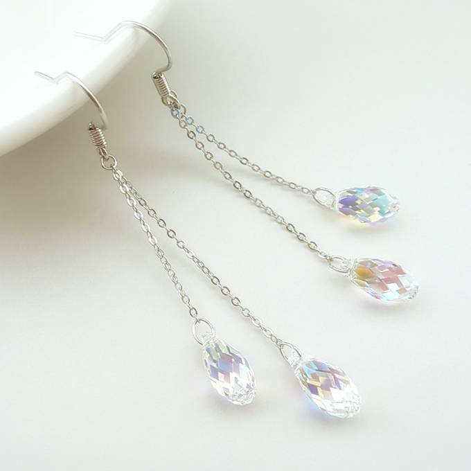 ピアス スワロフスキー オーロラ 小ぶり 夏コーデ おすすめ Aurora&Oasis オーロラ&オアシス